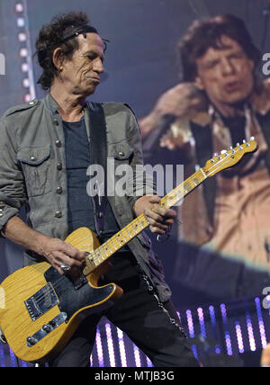 ATLANTA, GA - 15 ottobre: Keith Richards e Mick Jagger dei Rolling Stones eseguire presso la Philips Arena di Atlanta, Georgia il 15 ottobre 2005. (Chris McKay / MediaPunch) Foto Stock