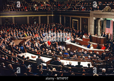 Washington, DC 1993/02/12 il presidente William Clinton dà lo stato dell'Unione l'indirizzo fotografia di Dennis Brack Foto Stock