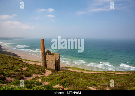 La bellissima Wheal Coates mine sulla costa nord della Cornovaglia in estate il sole, Regno Unito Foto Stock