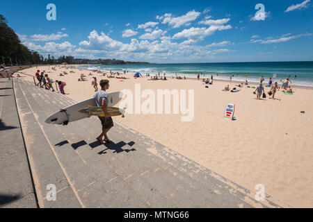 Manly Beach è una spiaggia situata tra le spiagge del Nord di Sydney, Nuovo Galles del Sud, Australia Foto Stock
