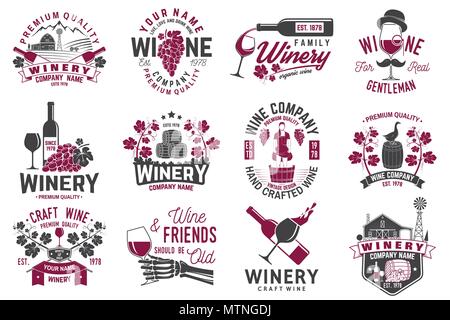 Set di vino badge aziendale, segno o etichetta. Illustrazione Vettoriale. Vintage design per società di cantina, bar, pub, negozio, branding e ristorante business. Coaster per bicchieri da vino Illustrazione Vettoriale