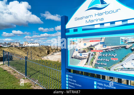 Seaham Marina, Porto, segno, Cleveland, County Durham, England, Regno Unito Foto Stock