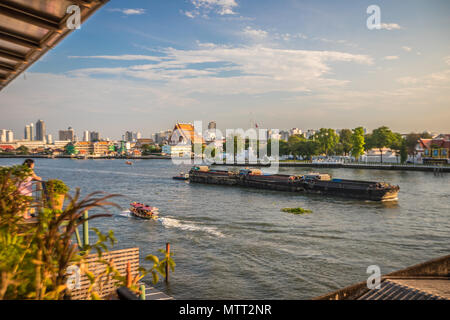 Il fiume Chao Phraya in Bangkok Foto Stock