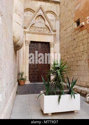 Cattedrale di Santa Maria ingresso secondario, Cagliari, Sardegna, Italia Foto Stock