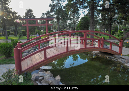 Giardino in stile Giapponese al Miracle Park, Batumi, Georgia Foto Stock