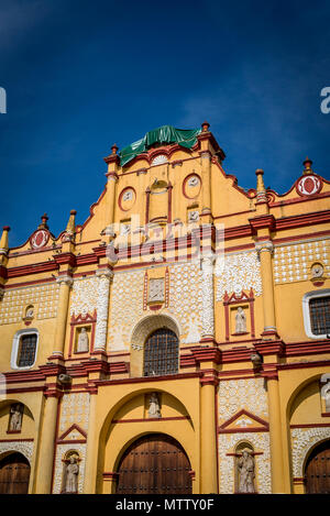 Cattedrale, diocesi Cattolica Romana di San Cristobal de Las Casas, San Cristobal de las Casas, Chiapas, Messico Foto Stock