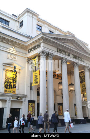 Disney Il Re Leone musical, al Lyceum Theatre di Londra Covent Garden, NEL REGNO UNITO Foto Stock