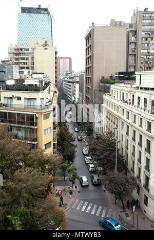 Vista sul centro di Santiago dalla collina di Santa Lucia, Cile. Foto Stock