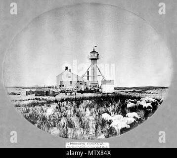 . Titolo: Monomoy Lighthouse, vigneto Suono, MA, circa 1865. Categoria: fotografie. Tipo: albume stampa. Autore: Masury, Samuele. Luogo: USA, MA, Vigna del suono; USA, MA, Cape Cod; STATI UNITI D'AMERICA, MA Monomoy punto. Data: Circa 1865. Materiali: carta. Descrizione: Albume stampa di Monomoy Point Lighthouse, vigneto Suono, MA, circa 1965. Foto Ovale sul montaggio rettangolare, uomini visto seduto su di barili nella parte anteriore e un uomo è visto in piedi la torre. Scritta a mano a matita sul monte sotto Foto a sinistra: "Punto onomoy' e stampate a mano in penna di seguito: 'Monomoy punto L.H./ Vigna Suono, Cape Cod, Messa.' e e Foto Stock