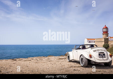 SAGRES PORTOGALLO - Agosto 26, 2016: Classic cabrio auto a Capo San Vincenzo in Portogallo Foto Stock