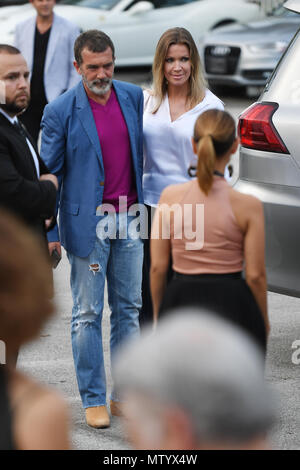 Miami, FL, Stati Uniti d'America. 31 Maggio, 2018. Nicole Kimpel e Antonio Banderas partecipare a Miami Fashion Week presso il Palazzo di Ghiaccio Studios il 31 maggio 2018 a Miami in Florida. Credito: Mpi04/media/punzone Alamy Live News Foto Stock