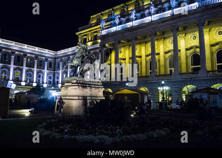 Horseherd (Csikós) la statua del Parco Nazionale di Hortobágy horseherd addomesticare un cavallo selvaggio originariamente si fermò davanti alla scuola di equitazione (Wikipedia) Foto Stock