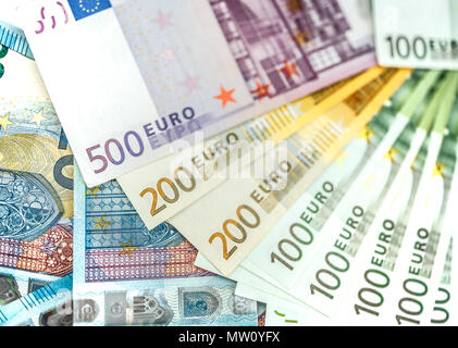 Euro banconote denaro, la pila di carta delle banconote in euro Foto Stock