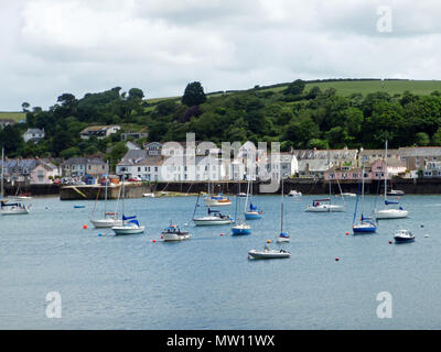 Il lavaggio da Falmouth attraverso il Fiume Fal Foto Stock