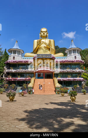 Golden Buddha Tempio a Dambulla Sri Lanka Foto Stock