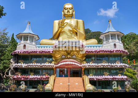 Golden Buddha Tempio a Dambulla Sri Lanka Foto Stock