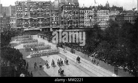 . Washington celebrazione inaugurale, 1889, New York. Sfilata passando da Union Square a Broadway. 1912. E. Benjamin Andrews 642 Washington Centennial parade Foto Stock