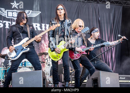 Norvegia, Halden - 24 giugno 2017. La American hard rock band Black Star piloti è costituito da membri della band dal gruppo Thin Lizzy che qui esegue un concerto dal vivo durante il norvegese music festival tonnellate di roccia 2017. Qui (R-L) il cantante Ricky Warwick, chitarristi Scott Gorham, Damon Johnson ed il bassista Robbie Crane sono visti dal vivo sul palco. (Photo credit: Gonzales foto - Terje Dokken). Foto Stock