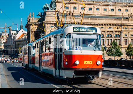Praga, Repubblica Ceca - 27 Agosto 2016 : europeo vecchio tram Foto Stock