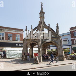 Croce di mercato noto come croce di pollame, Salisbury, Wiltshire, Inghilterra, Regno Unito Foto Stock