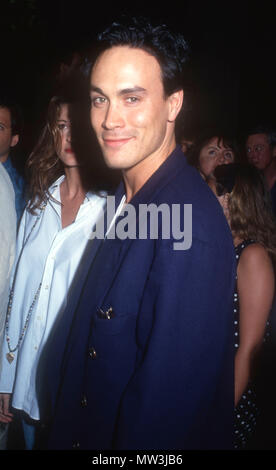 WESTWOOD, CA - 10 Luglio: Attore Brandon Lee assiste la premiere del 'punto di rottura sulla luglio 10, 1991 al centro Avco Theatre di Westwood, California. Foto di Barry re/Alamy Stock Photo Foto Stock