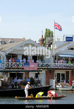 Henley, Gran Bretagna. Sabato 01/07/2006 Henley Royal Regatta, piacere Punting, Henley raggiungere, Inghilterra 08/07/2007 [© Pietro SPURRIER] Foto Stock