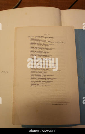 . Français : Fascicule, pagina 4, "Commision de la topographie des Gaules' insérée dans le Dictionnaire archéologique de la Gaule, publié par la Commissione instituée au ministère de l'istruzione publique et des Beaux-Arts, 1875. Exemplaire du Musée nationale d'Archéologie . 27 Marzo 2017 16:42:50. Commissione de la topographie de la Gaule 150 Dag-Commission-page4 Foto Stock