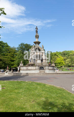 Stewart Memorial Fontana nel Sir Joseph Paxton progettato Kelvingrove Park nel west end di Glasgow Scozia Scotland Foto Stock