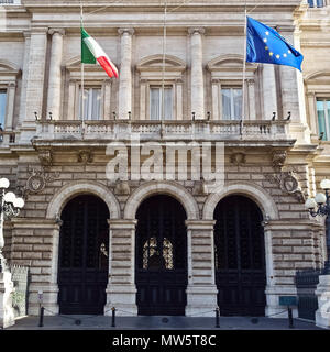 Banca d'Italia è la banca centrale d'Italia, parte del Sistema europeo di banche centrali. La sede centrale si trova in Palazzo Koch, Roma, Italia, Europa. Foto Stock