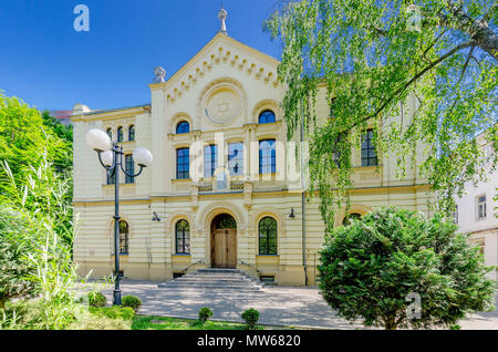 Varsavia, Polonia. Il Nozyk sinagoga ebraica prewar casa di preghiera, l'unica superstite WW2 in Varsavia. Foto Stock