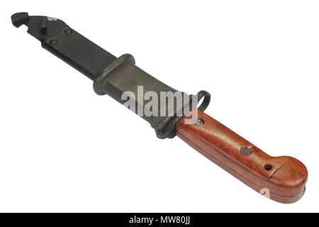AK 47 a baionetta sciabola e isolato su bianco Foto Stock