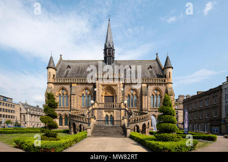 Vista la McManus galleria d'arte e museo di Dundee, Tayside, Scotland, Regno Unito Foto Stock