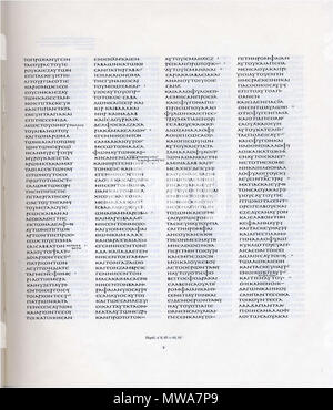 . Inglese: pagina del codex con testo 1 Chr 9:27-10:11 . Iv secolo; facsimile edizione dal 1862. sconosciuto, Tischendorf (editor) 136 Codex Sinaiticus Paralipomenon 9,27-10,11 Foto Stock