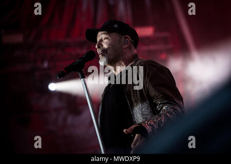 Torino, Italia. Il 1 giugno 2018. Vasco Rossi live allo Stadio Olimpico © Roberto Finizio / Alamy Live News Foto Stock