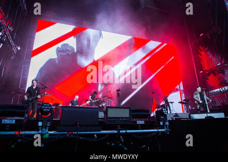 Torino Italia. Dal 01 giugno 2018. Il cantante rock italiano-cantautore Vasco Rossi suona dal vivo sul palco a Stadio Olimpico Grande Torino" nella prima data di "Non Stop Live Tour 2018' Credit: Rodolfo Sassano/Alamy Live News Foto Stock