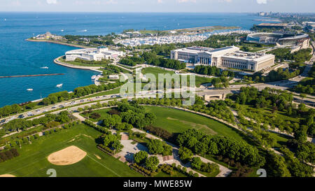 Il campo Museo di Storia Naturale e il Shedd Aquarium, Chicago, IL, Stati Uniti d'America Foto Stock