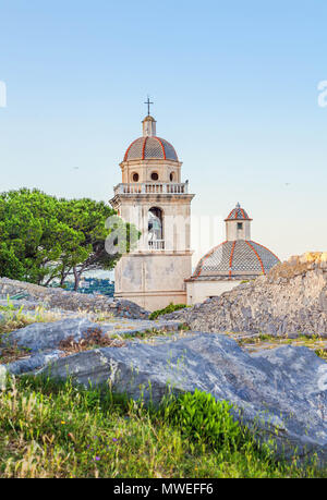 Il campanile della chiesa di San Lorenzo a Porto Venere Foto Stock