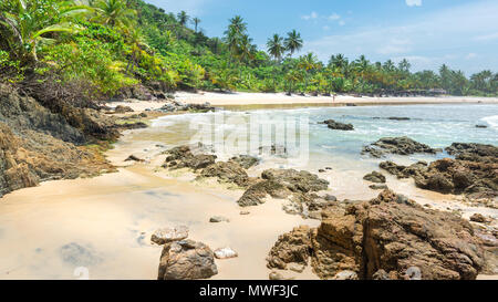 Itacare, Brasile - 7 Dicembre 2016: Itacarezinho meravigliosa spiaggia di Bahia in Brasile paese Foto Stock