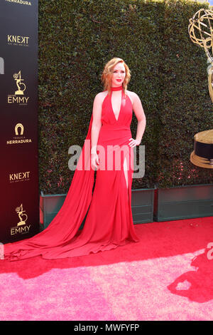 Quarantacinquesimo Giorno annuale Emmy Awards a Pasadena Civic Auditorium di Pasadena, in California. Dotato di: Camryn Grimes dove: Pasadena, California, Stati Uniti quando: 29 Apr 2018 Credit: Nicky Nelson/WENN.com Foto Stock