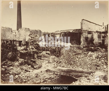 . Inglese: Les Ruines de Paris et de ses dintorni 1870-1871: cento fotografie: Premier Volume. Par A. Liébert, testo par Alfred d'Aunay. Autore: Alfred d'Aunay (Francese) Data: 1870-71 medie: Albume argento stampe da negativi di vetro di dimensioni: immagini circa: 19 x 25 cm (7 1/2 x 9 13/16 in.), o i supporti di retromarcia: 32,8 x 41,3 cm (12 15/16 x 16 1/4 in.), o la classificazione inversa: Album linea di credito: Joyce F. Menschel fotografia del fondo della libreria, 2007 Numero di accessione: 2007.454.1.1-0,33 . 1870-71. Alphonse J. Liébert (francese, 1827-1913) 368 Les Ruines de Paris et de ses dintorni 1870-1871, Foto Stock