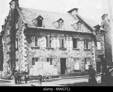 Cette grande maison en pierre que l'ont trouvait avant 1908 au 388 Maison-coin-Notre-dame-et-Bonaventura 01 Trois - Rivieres Foto Stock