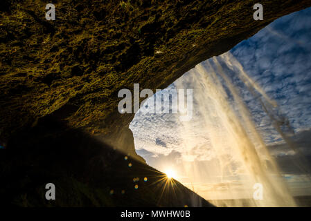 Seljalandsfoss cascata nel sud dell'Islanda lungo la circonvallazione Foto Stock