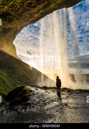 Seljalandsfoss cascata nel sud dell'Islanda lungo la circonvallazione Foto Stock