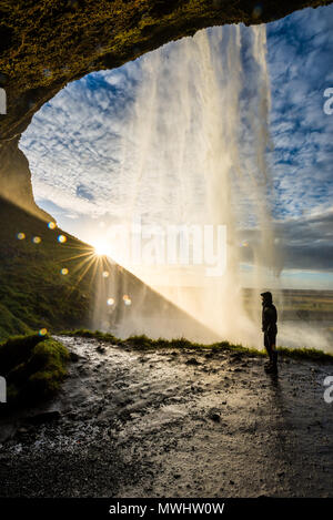 Seljalandsfoss cascata nel sud dell'Islanda lungo la circonvallazione Foto Stock