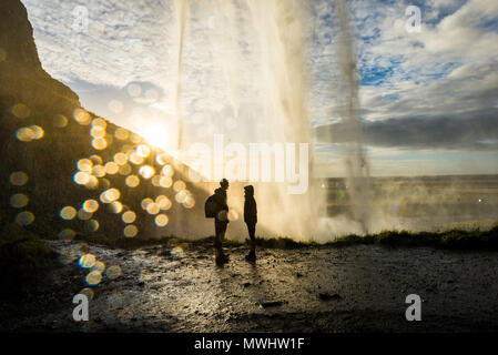 Seljalandsfoss cascata nel sud dell'Islanda lungo la circonvallazione Foto Stock