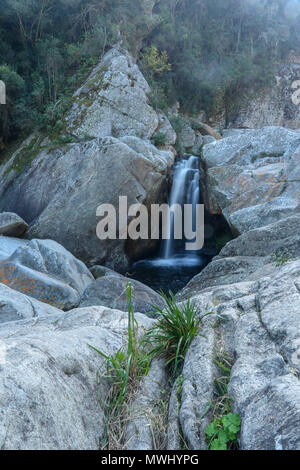 Cascata inferiore, metà acciuffato kingfisher trail, deserto parco nazionale, giardino percorso turistico, sud africa Foto Stock