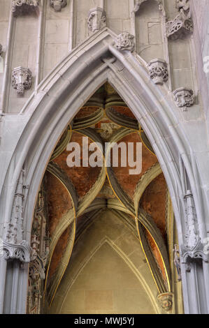 Konstanz, Münster, Kapellen im nördlichen Seitenschiff, Blick aus der Welserkapelle in das Gewölbe der benachbarten Kapelle Foto Stock