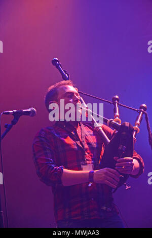 Ho-Ro folk scozzese tradizionale Ceilidh band a giocare alle Shetland Folk Festival nel 2018 Foto Stock