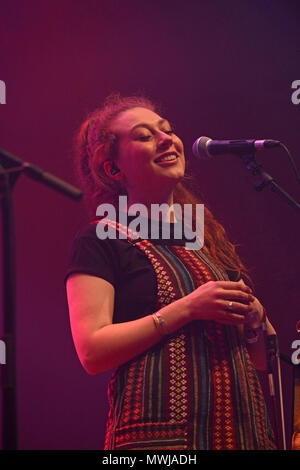 Ho-Ro folk scozzese tradizionale Ceilidh band a giocare alle Shetland Folk Festival nel 2018 Foto Stock