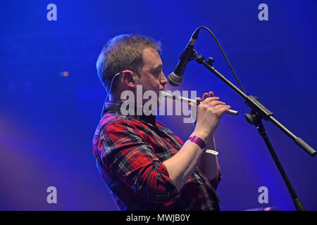 Ho-Ro folk scozzese tradizionale Ceilidh band a giocare alle Shetland Folk Festival nel 2018 Foto Stock